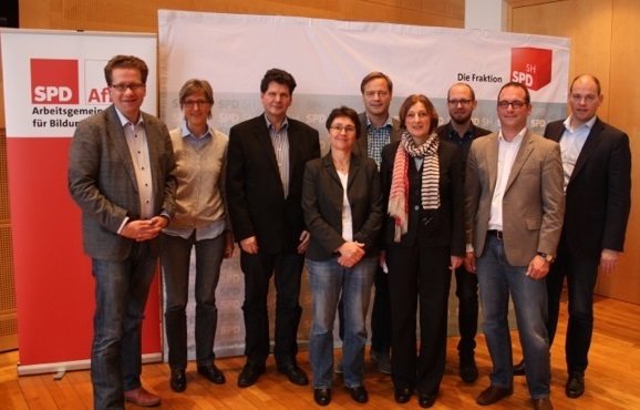 SPD-Bildungspolitiker mit Ministerinnen Ernst und Heinold